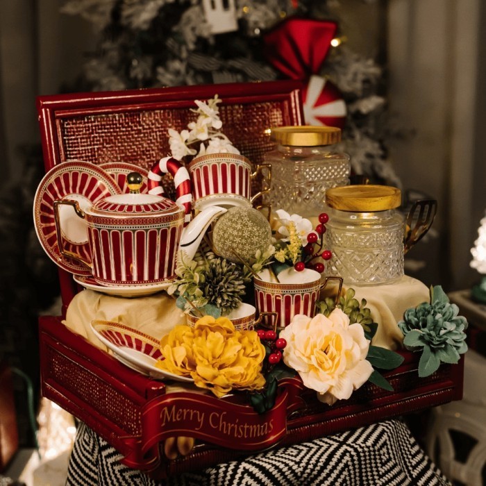 

Ready Joyeux Christmas Hampers