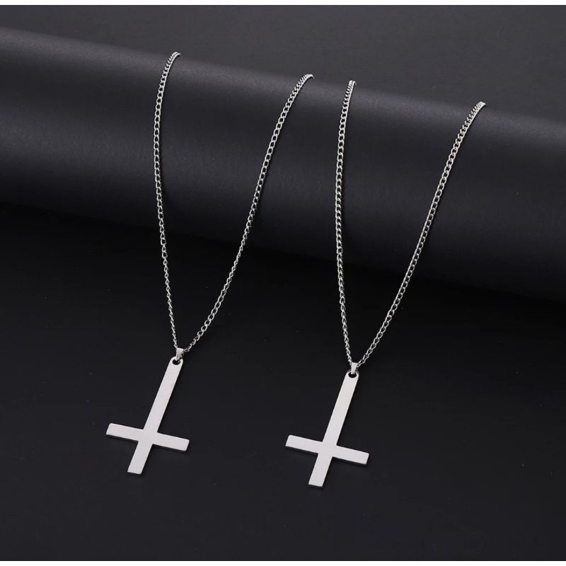 KALUNG SALIB TERBALIK TITANIUM BAJA UNTUK WANITA PRIA LIONTIN SALIB TERBALIK DENGAN RANTAI MODEL PER