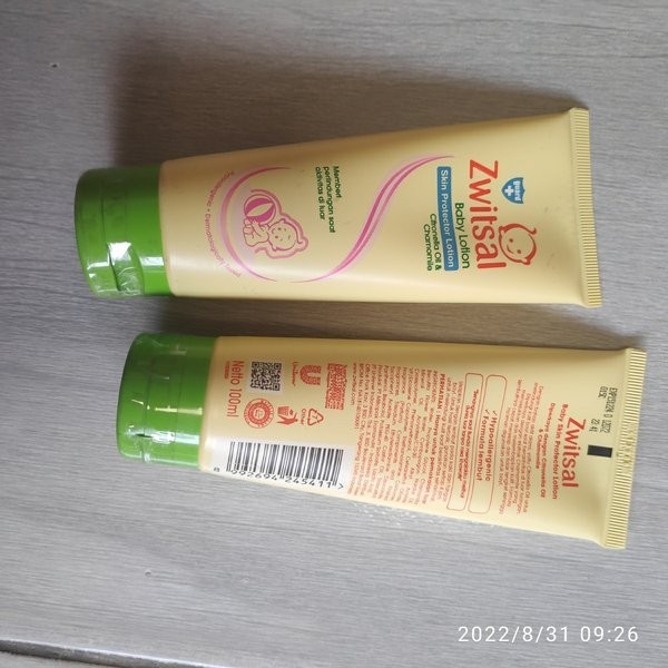 Zwitsal Baby Lotion 100ml 1 Tube Skin Protection Losion Tube switsal perlengkapan bayi Badan body