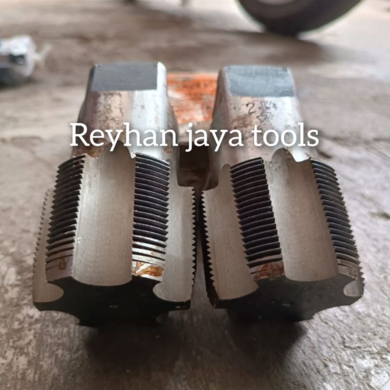 TRIANGLE Mata hand tap drat baut size  NPT 2 inch x 11.5 mm TRIANGLE NPT 2" x 11.5