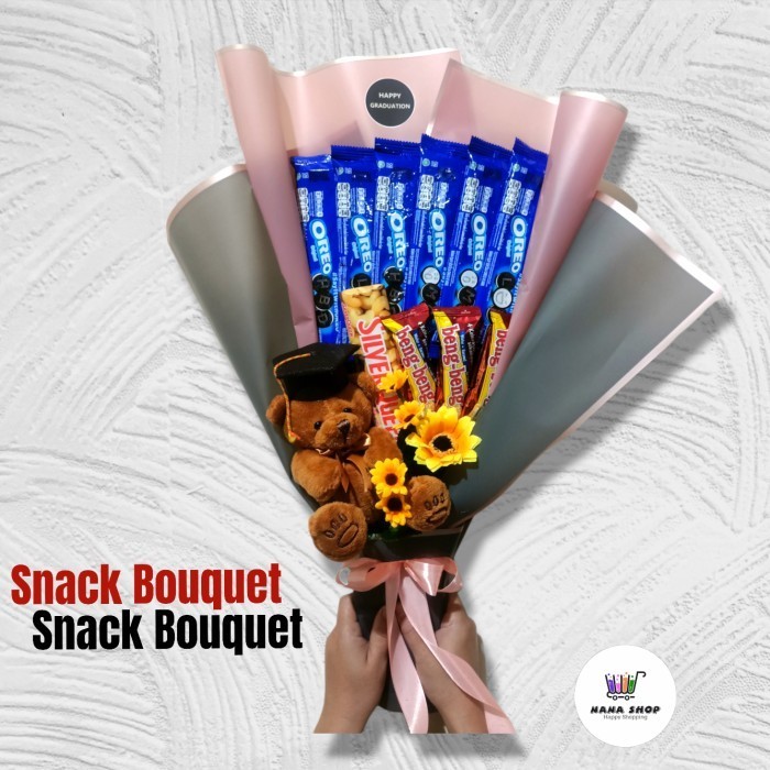 

Snack Bouquet Wisuda / Buket Hampers Valentine Hadiah Ulang Tahun 1