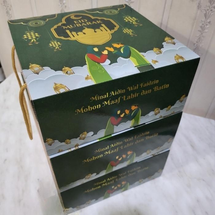

Box Pudding Dus Bolu Chiffon Lebaran Hampers Idul Fitri Uk 22X22X10 Cm 070