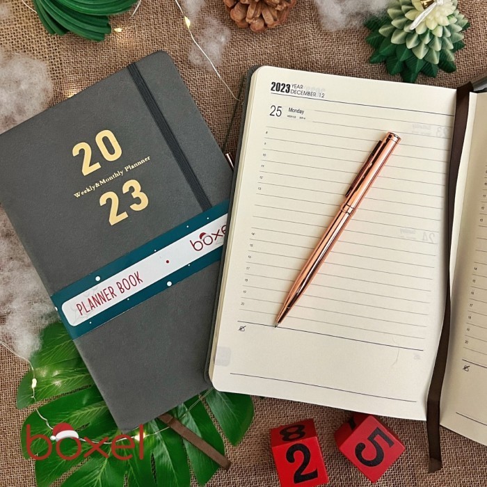 

BARANG TERLARIS Buku Planner 2023 + Bonus Pulpen