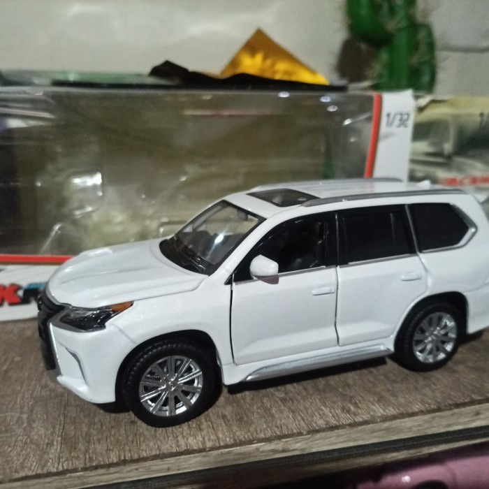 FLASH SALE DIECAST MINIATUR ALL NEW LX 570 LEXUS LX570 PARFUME PEWANGI PAJANJJ TERMURAH