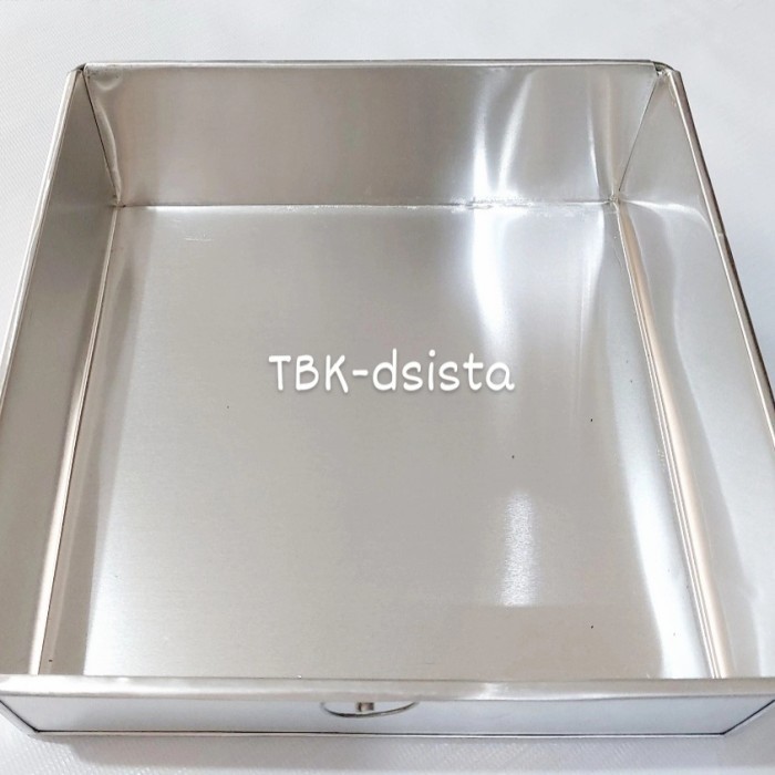 

Loyang Kue Kotak Persegi Empat Bahan Alumunium Diameter : 20207Cm
