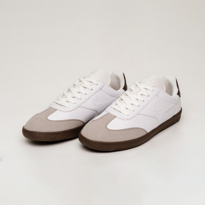 Sepatu Sneakers Footwear Emba White