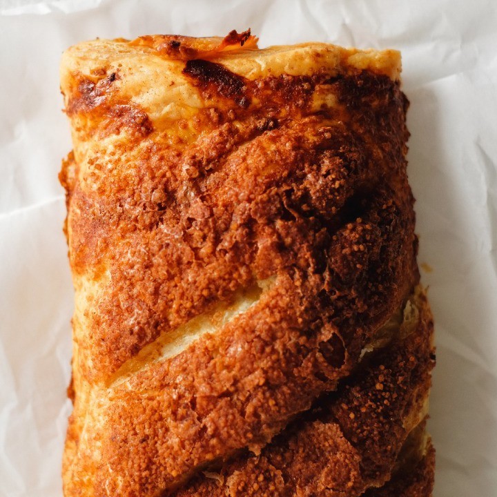 

Apple Strudel Apel Puff Pastry KUDEKA Oleh oleh