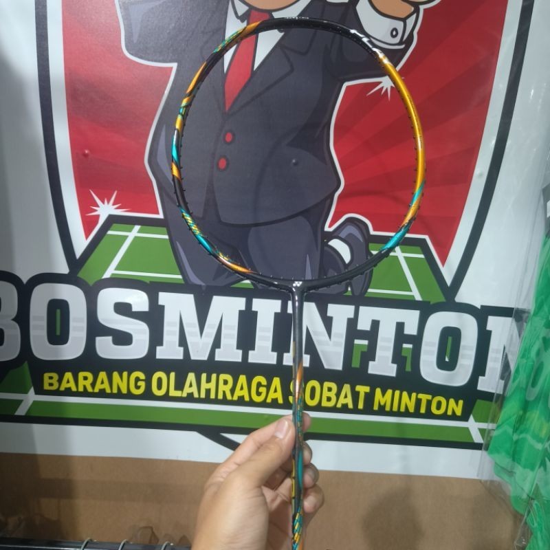 yonex Astrox 88D Play