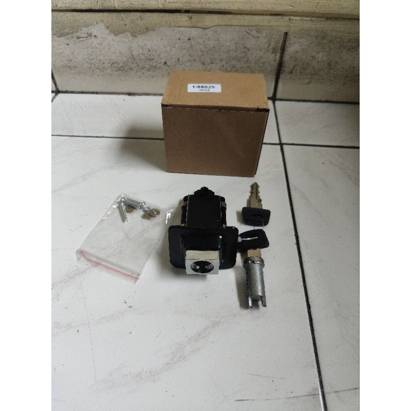 Rumah Kunci Jok Vespa Spartan Arcobaleno