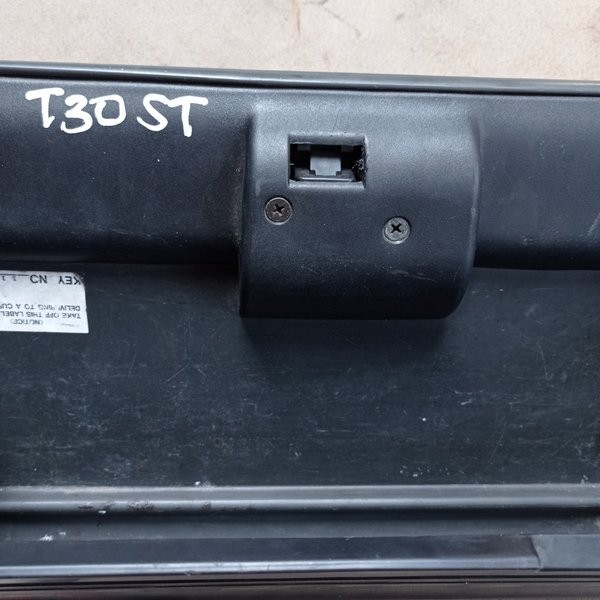 Laci Dashboard Bagian Kiri Penumpang Nissan Xtrail X-Trail T30 Type St Original Copotan #Produk