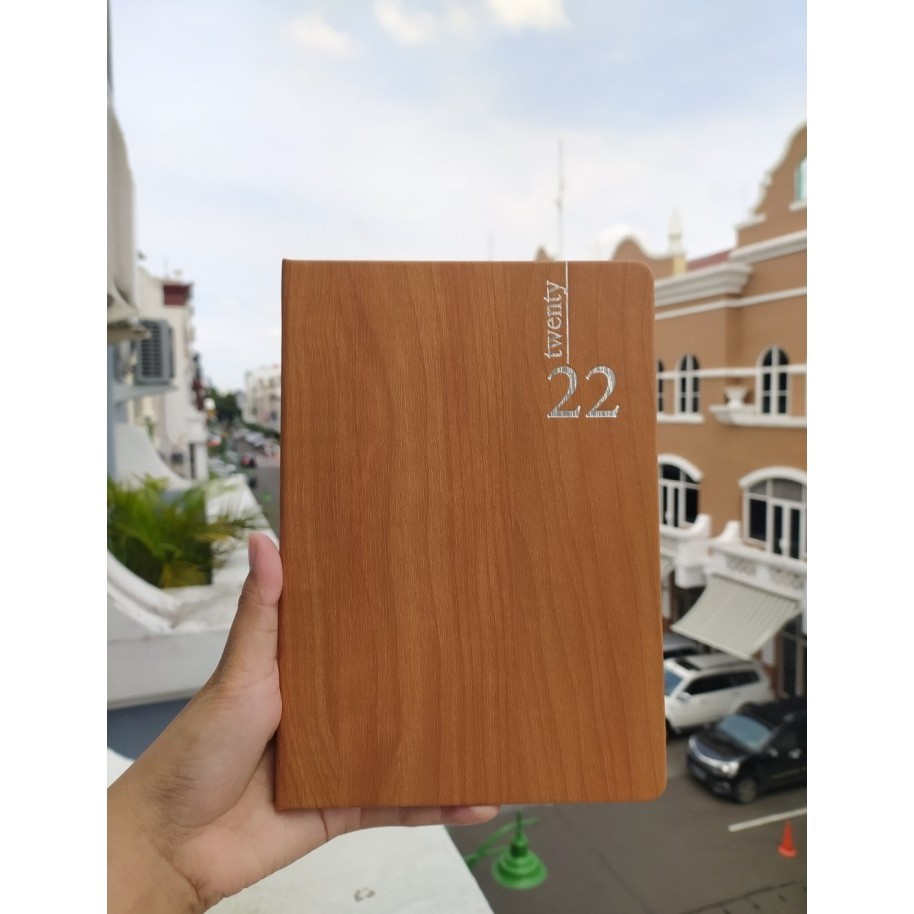 

Gilaa!!! Grandluxe Diary 2022 Ref 57 Cm A5 Desk Diary ( Agenda 2022 ) Murah