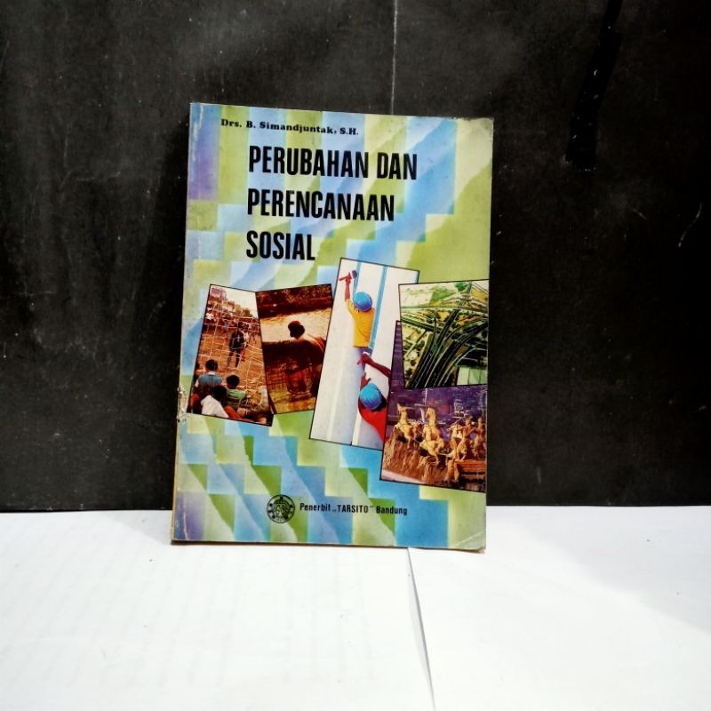 

Buku Perubahan Perencanaan Sosial - Drs. B. Simandjuntak, S.H.