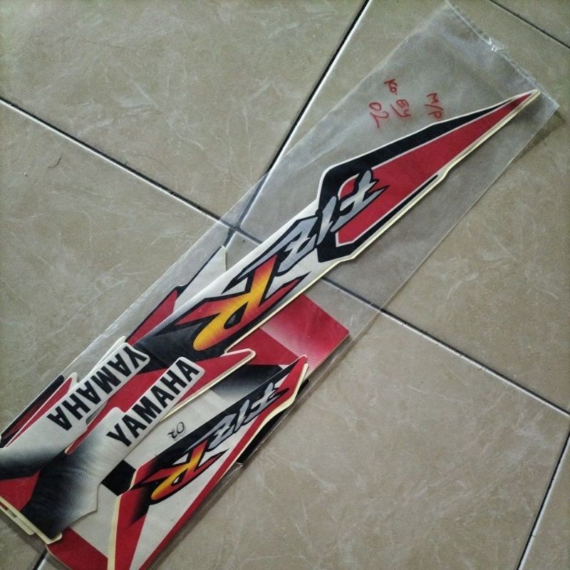 Stiker Striping Motor Fiz R 2002 Kualitas Pabrikan