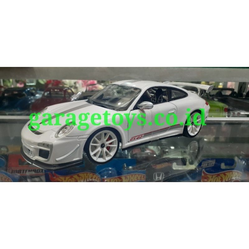 Bburago 1:18 Diecast Porsche 911 RS4.0