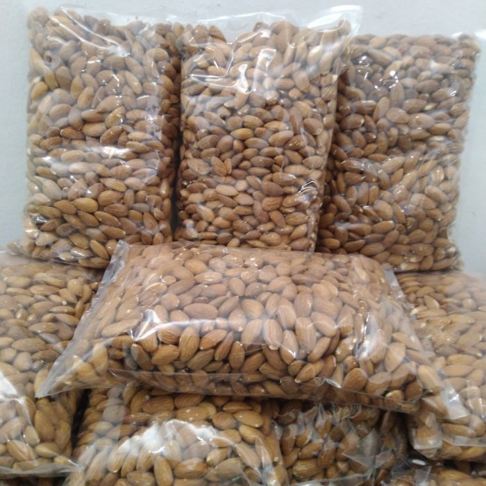 

Kacang almond panggang kupas rasa original blue diamond 1kg