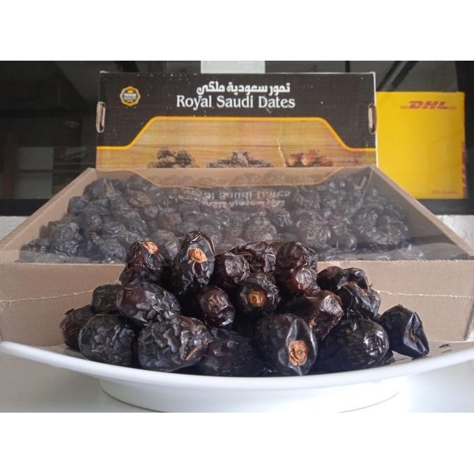 

Kurma Ajwa Premium 1Kg - Royal Saudi Dates