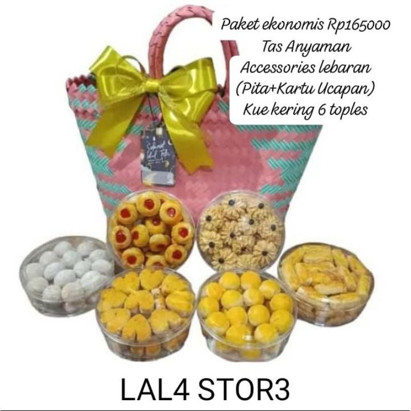 

Paket Ekonomis Tas Anyaman Isi 6 Toples Kue Kering 250gr Untuk Lebaran