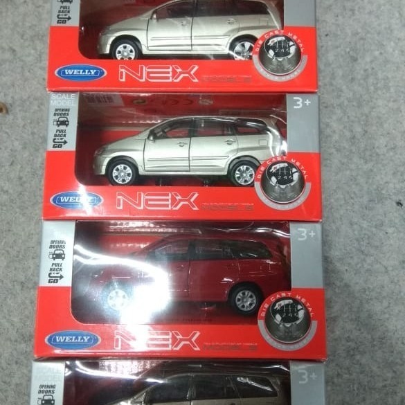 mainan mobil inova die cast/ mainan anak cowok/ die cast toys/ kado
