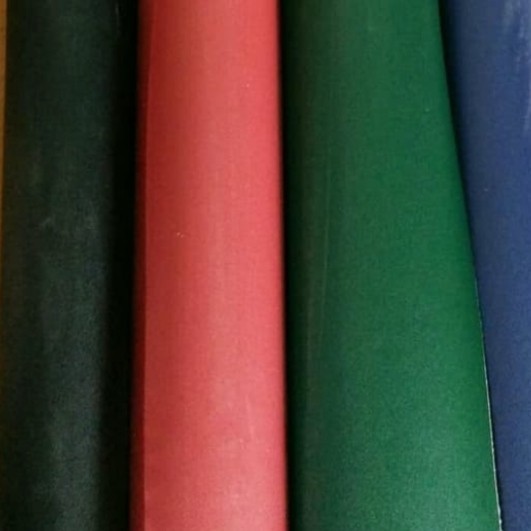 

Kain Linen Kalender Meja