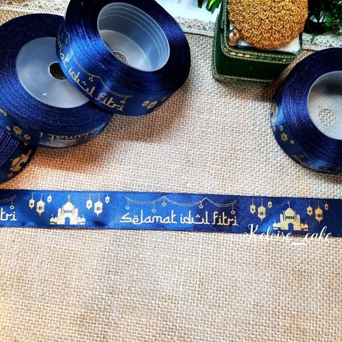 

Pita Satin Idul Fitri Warna Biru Navy Ukr 2,5 Cm - Panjang 18 Meter 039