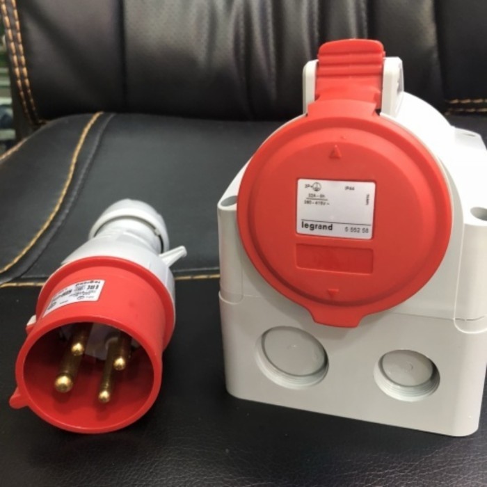 Surface Mounting 32 A 4 Pin Legrand