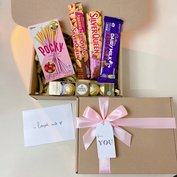 

Kado Valentine Hadiah Cewek Hampers Pacar Velentine Gift