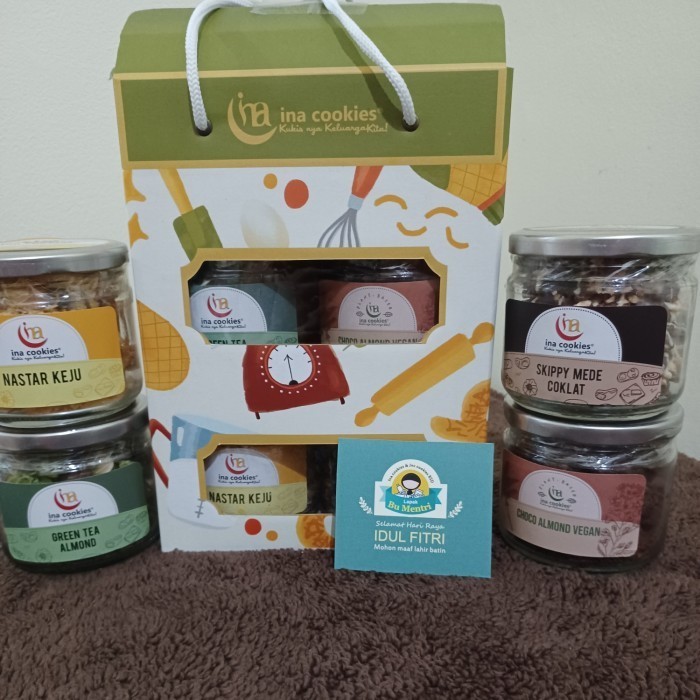 

Parcel Hampers Lebaran Murah Inacookies Jar 4 Terlaris!!!R0124F