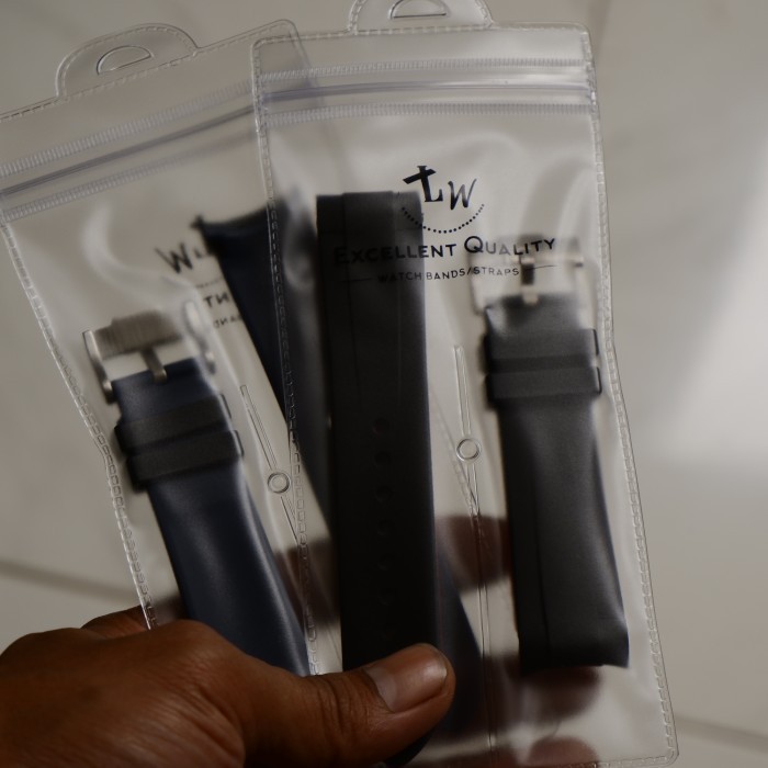 CURVED RUBBER PREMIUM STRAP- TALI JAM TANGAN 22MM -RUBBER CURVED