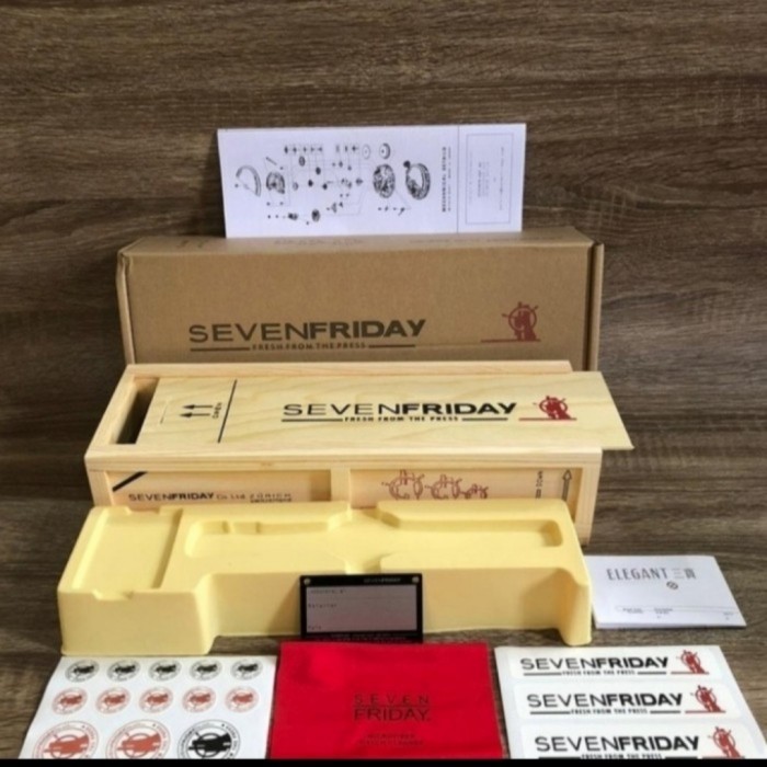 BOX JAM TANGAN SEVEN FRIDAY ORIGINAL