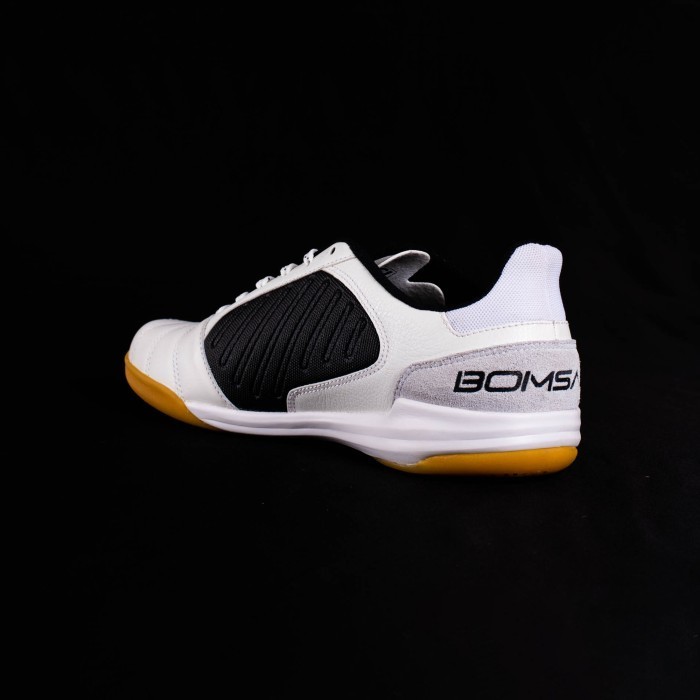 Calci Sepatu Futsal Bomsala Beyonder Leather - White
