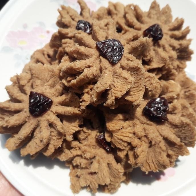 

Terlaris Kue Kering Semprit Cokelat Kismis / Cookies Kuker Semprit Coklat Stok Terbatas