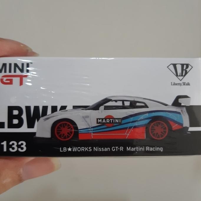 Mini gt LBWK Nissan gtr Martini Racing diecast