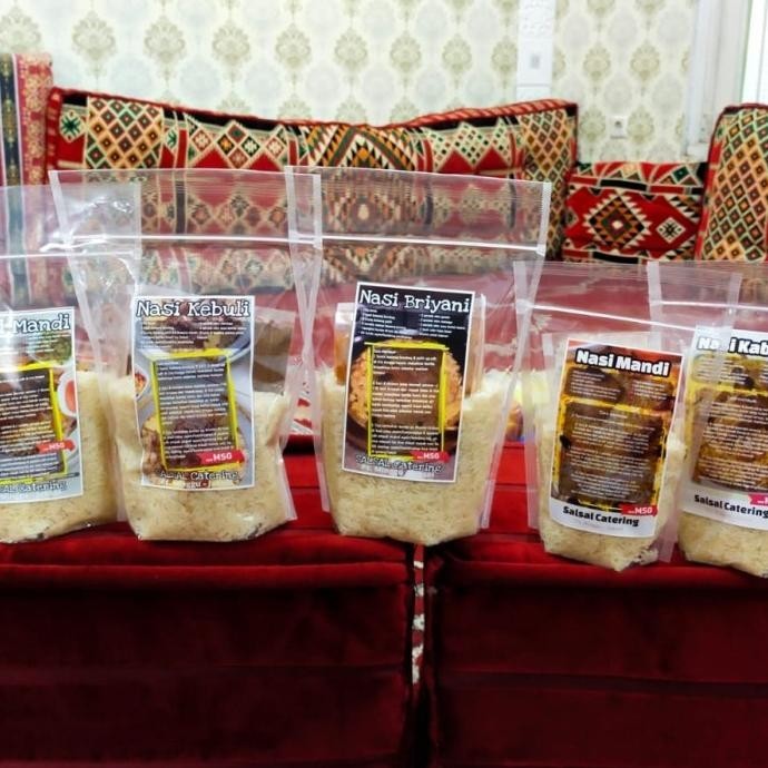 

Paket Instan Beras Basmati 500gr Plus Bumbu dan Kismis kebuli kabsah GBM