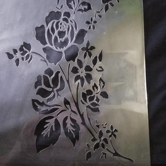 

Stencil Dinding Motif Black Rose