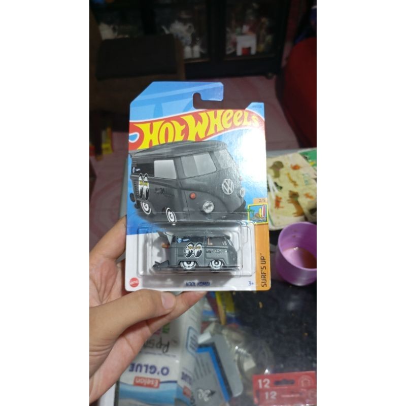HOT WHEELS KOOL KOMBI _