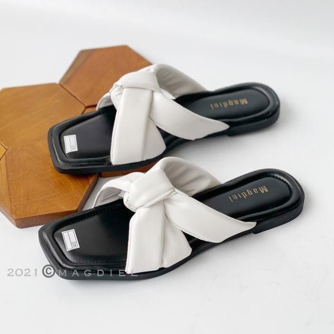 Magdiel - Vinka Sandal Wanita