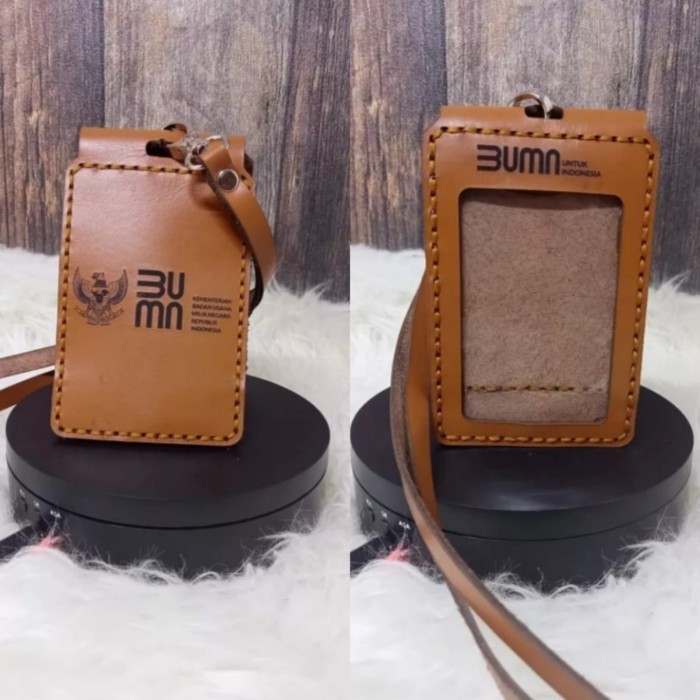 

BARANG TERLARIS NAME TAG HOLDER KULIT, ID CARD HOLDER MAGNET FLIP LIPAT, NAME TAG ID
