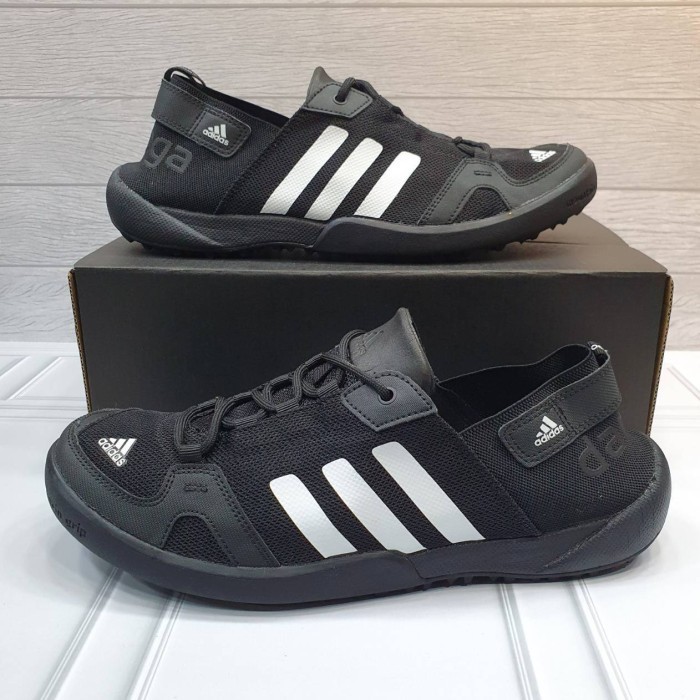 SEPATU SLIP ON PRIA ADIDAS CLIMACOOL DAROGA BLACK WHITE