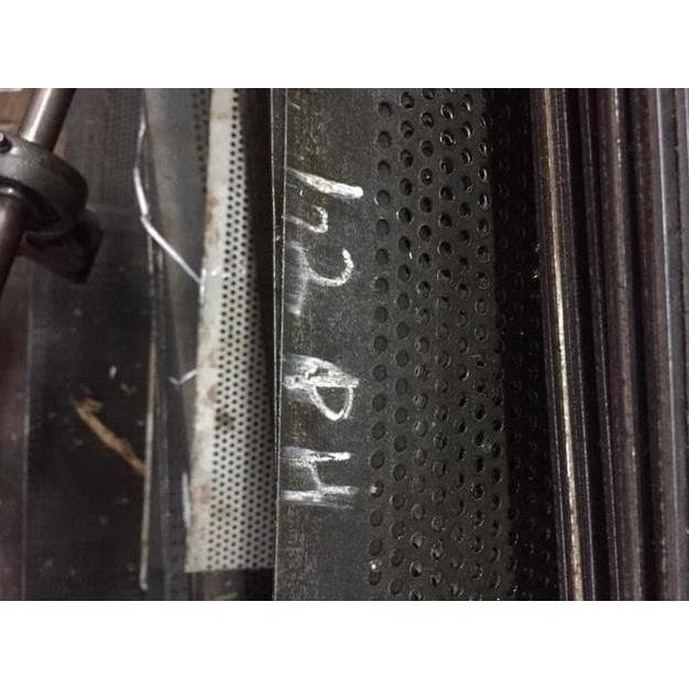 Plat Lubang Besi Tebal 1,2 Mm ( Potongan ) Kualitas Premium