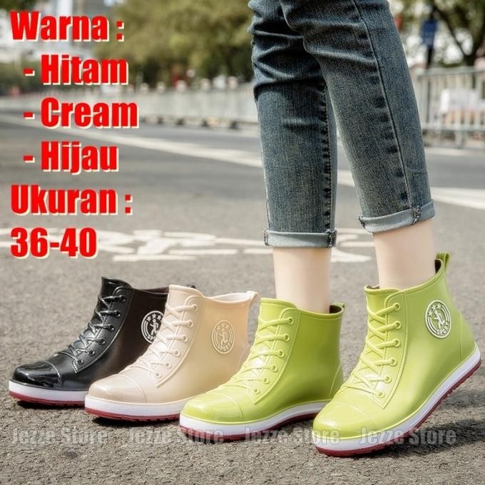 Sepatu Boot Wanita Karet Fashion Tahan Air Kekinian