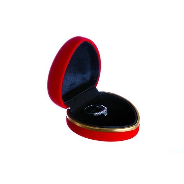 

Terlaris Box Velvet bahan Beludru dengan Lis Emas Royale Jewel ..