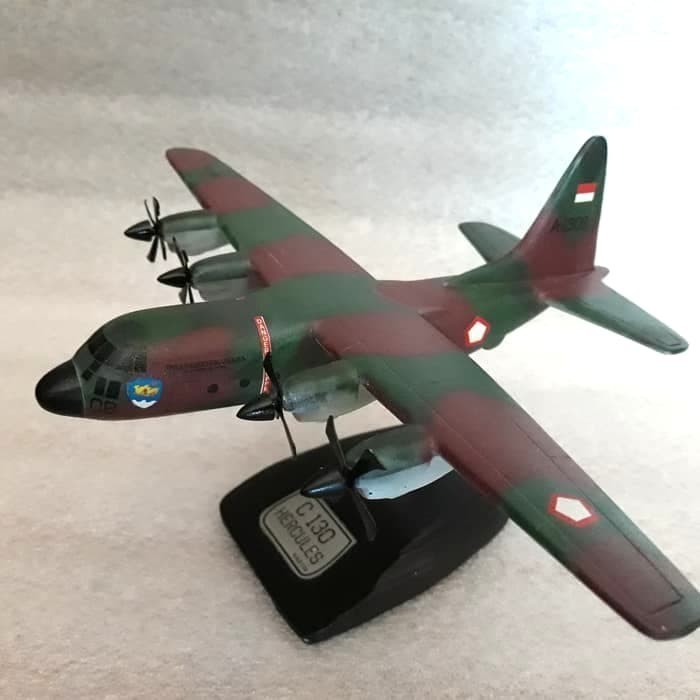 HERCULES C130 MINIATUR PESAWAT