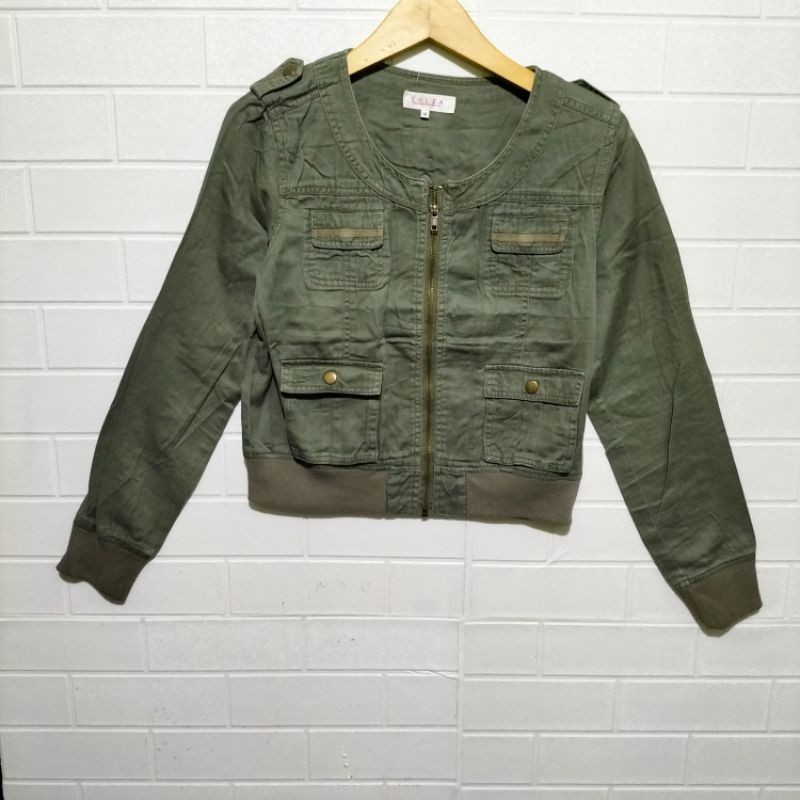 126. Jaket COLZA Size M P50  LD96