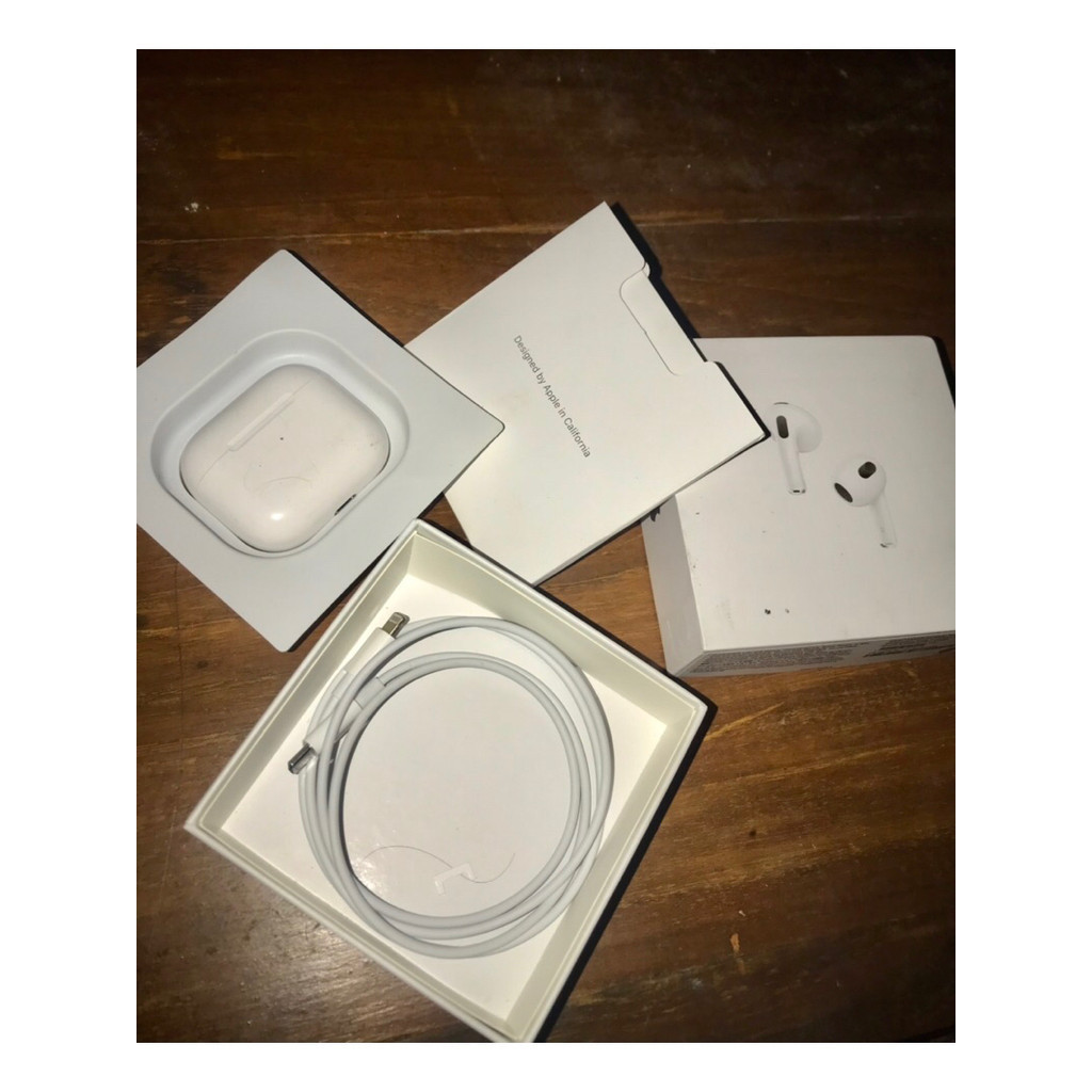 AIRPODS GEN 3 Second Hand