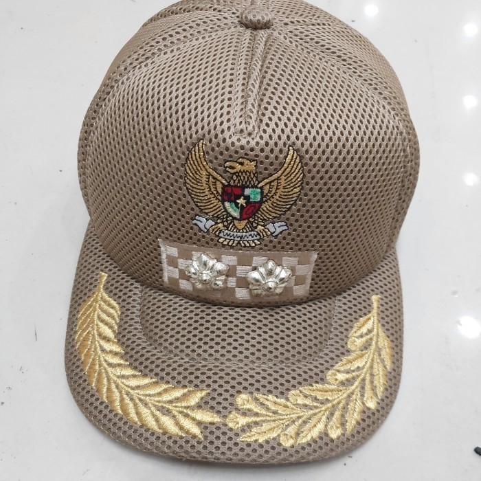 Topi Lurah/Kades jaring