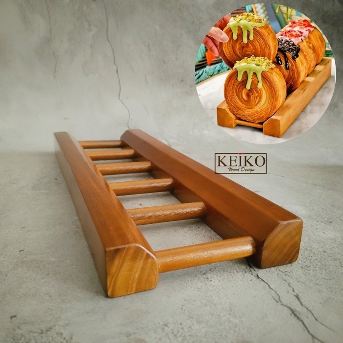 Cromboloni Tray / Display Cromboloni Rak Pastry