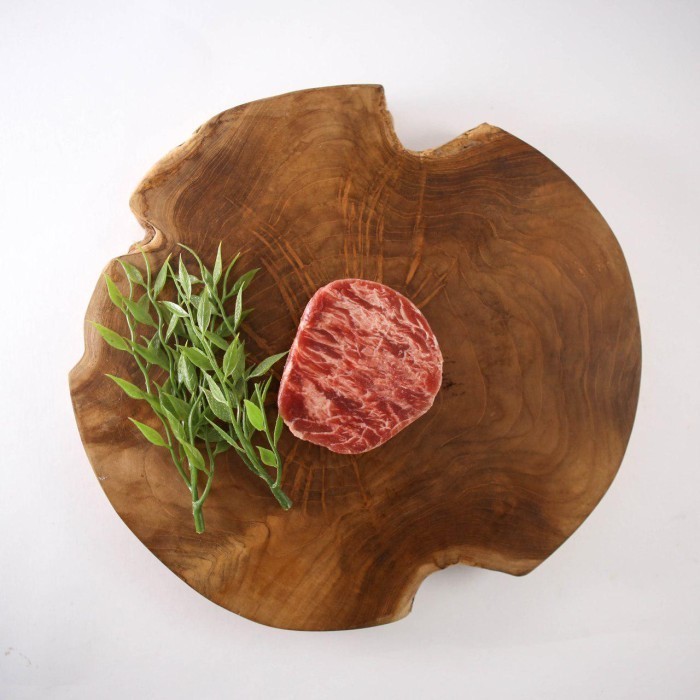 

Ayala - 200Gr Beef Tenderloin Steak Daging Sapi Wagyu Meltique Premium Halal