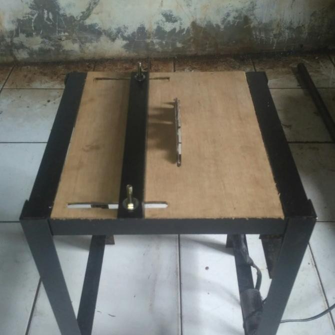 mesin table saw