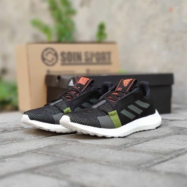 ADIDAS SENSEBOOST GO M running for men EE9581