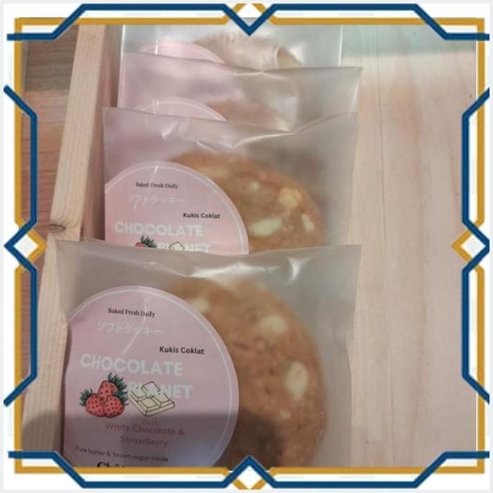 

[LDY] KUKIS CHATERAISE WHITE CHOCOLATE AND STRAWBERY